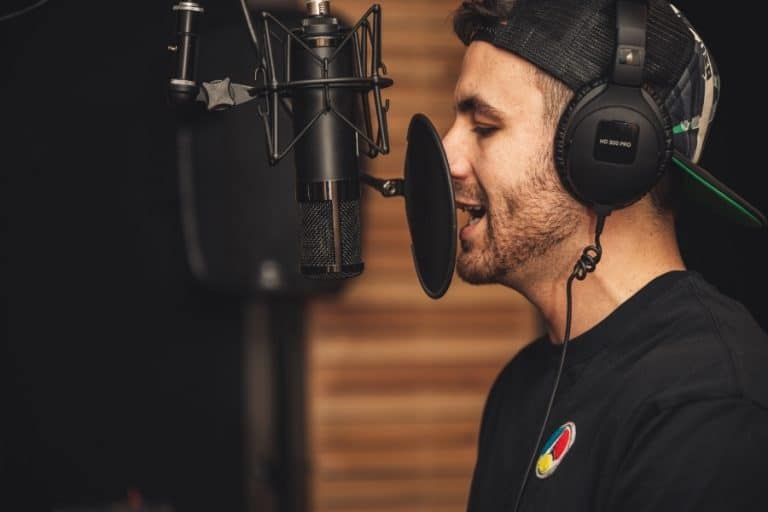 Why Do Singers Use Microphones? (On Stage And For Recording)