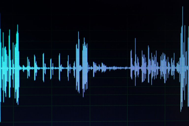 Complete Guide To Digital Audio Formats (MP3, WAV, & More)